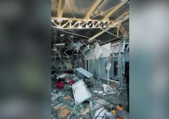 Carro-bomba explode em delegacia na Colômbia e deixa 11 feridos