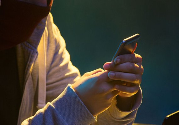 Levantamento aponta 173 vítimas de deepfakes sexuais em escolas brasileiras