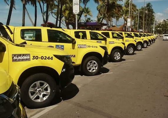 Governador entrega novas viaturas, armas e munições nesta sexta-feira (25)