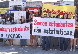 Estudantes da Uncisal protestam por permanência na universidade