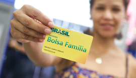 Governo amplia prazo de saques do Bolsa Família