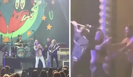 Fã invade show do The Black Crowes e é expulso a guitarradas; veja o vídeo