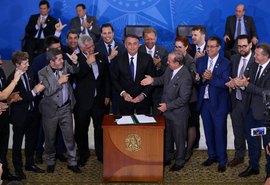Bolsonaro não revogará decretos de armas