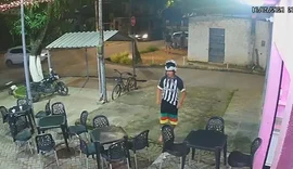 Homem é perseguido e morto a facadas no Tabuleiro