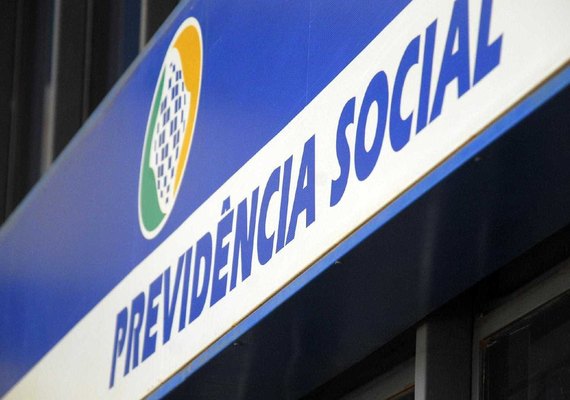 Servidores e militares vão gerar déficit de R$ 90 bi na Previdência