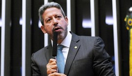 Líder do Centrão, Arthur Lira vira “o homem forte de Bolsonaro”, diz Veja