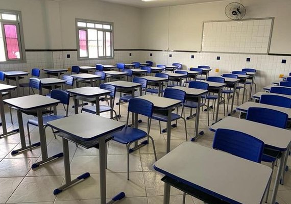 Semed define protocolo de volta às aulas presenciais nas escolas de Maceió