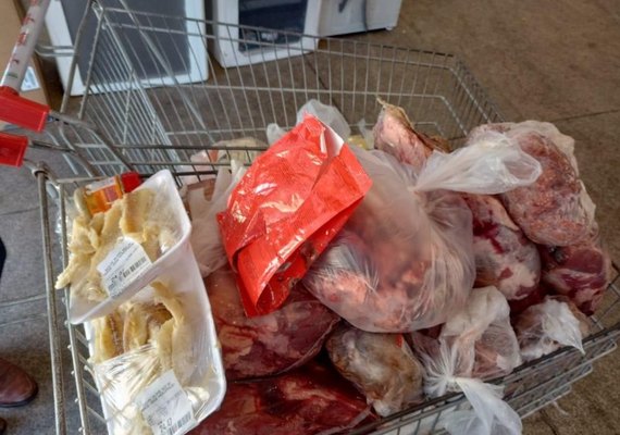 Vigilância Sanitária dá início às ações de 2022 com apreensão de 450kg de alimentos