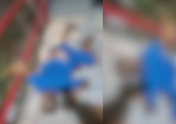 Homem é morto com 10 tiros em escadaria de grota, em Maceió