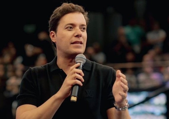 Em vídeo, André Valadão incentiva pais a não mandarem filhos à faculdade: ''vai vender picolé na garagem''