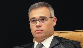 Mendonça determina soltura de ex-procurador do INSS e revoga tornozeleira de ex-ministro de Bolsonaro