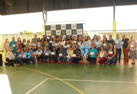 Prefeitura de Limoeiro reajusta salário dos professores acima da média nacional