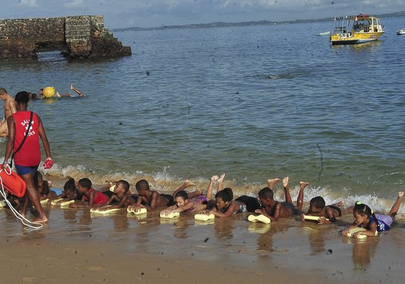 Afogamento está entre as principais causas de morte de crianças no Brasil