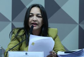 Relatora pede indiciamento de Bolsonaro e mais 60 golpistas