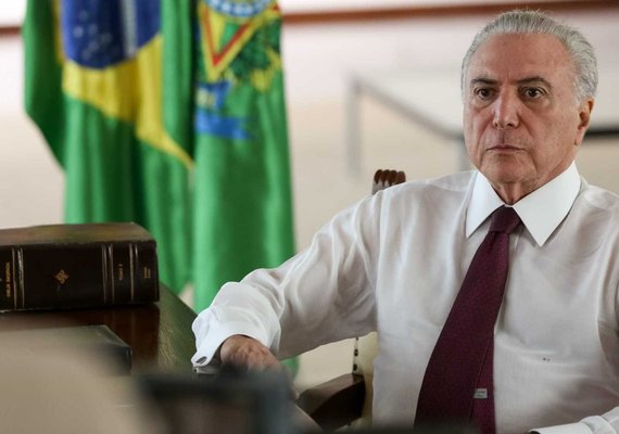 Essa gente está atrás de mim com ânsia, diz Temer sobre tucanos