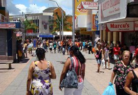 Com festejos de final de ano, consumo subiu 2,1% em dezembro