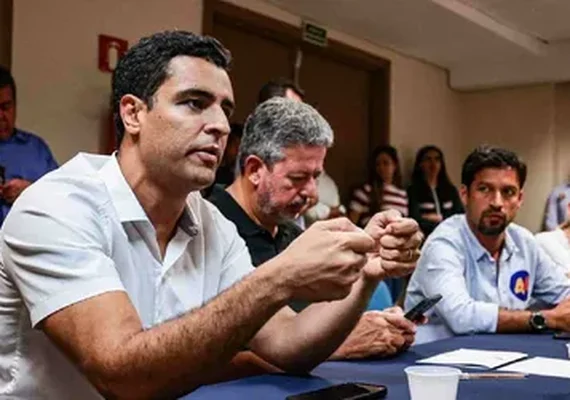 Pressão além da conta: JHC pode se rebelar contra Lira e implodir PL