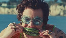 Com frutas frescas e modelos, Harry Styles lança clipe de Watermelon Sugar