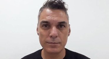 Da Quadra ao Microfone: Gilberto Santos, a Voz que Narra e Constrói o Futsal Brasileiro