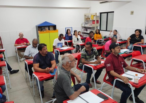 Educação oferece curso de espanhol para profissionais do turismo de Maceió