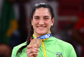 Mayra Aguiar leva o bronze no judô e faz história ao conquistar 3ª medalha em Olimpíadas