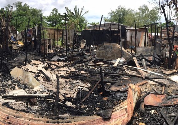 Incêndio atingi pela 3° vez comunidade de Barro na capital de Recife