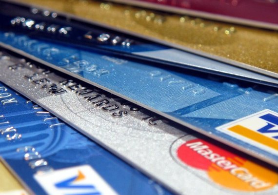 Crise do rotativo leva governo Lula a rever regras do cartão de crédito