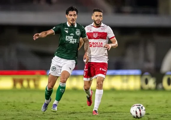CRB reage e arranca empate com Goiás no estádio Rei Pelé