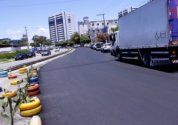 Infraestrutura finaliza recapeamento da Avenida Walter Ananias, em Jaraguá