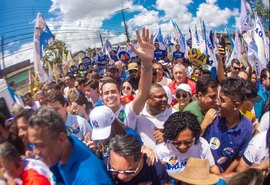 Dr JHC participa de grande caminhada no Benedito Bentes