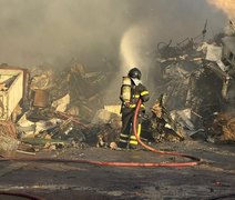 Incêndio atinge centro de reciclagem em Arapiraca