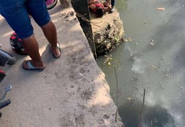 Mulher é resgatada após cair de ponte em trecho urbano de Arapiraca