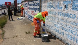 Publicidades irregulares são retiradas para reduzir poluição visual em Maceió