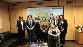 Deputadas se reúnem com ministra da mulher para pedir apoio a Casa da Mulher Alagoana