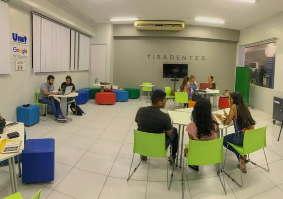 Café Intercom promove bate-papo sobre o novo perfil do profissional de Comunicação