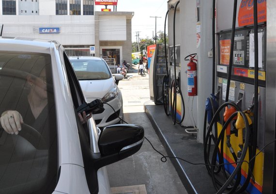 Alagoas adere a regime emergencial para abastecimento de diesel