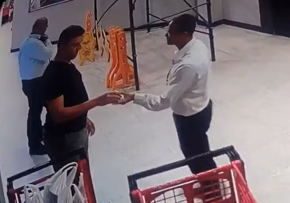 Delegado da PF ligado a investigação de Flávio Bolsonaro é detido por suspeita de furto