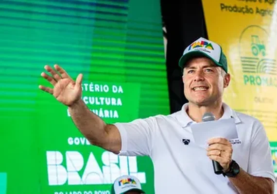 Renan Filho abre mão de projeto nacional e unifica grupo em Alagoas