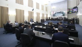Deputados debatem CPI da Covid e relatoria de Renan Calheiros