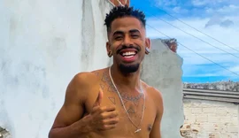 Cantor Afroito cancela vaquinha de R$ 1 milhão após onda de críticas
