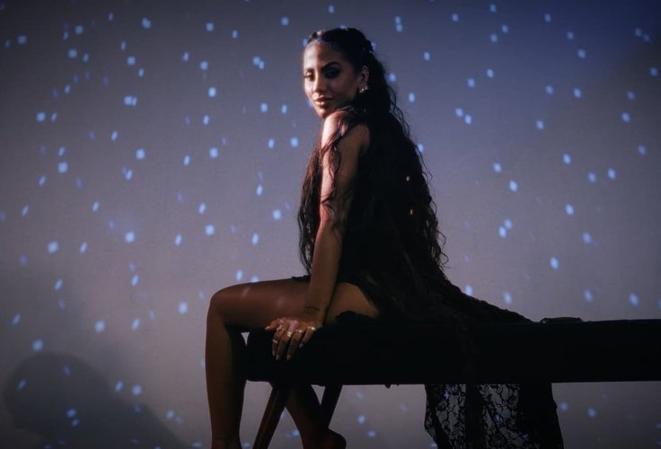 Catherine Bascoy lança “Surreal” com produção de Rick Bonadio