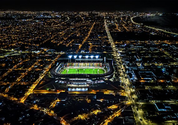 Estádio Rei Pelé recebe copa internacional de futebol amador