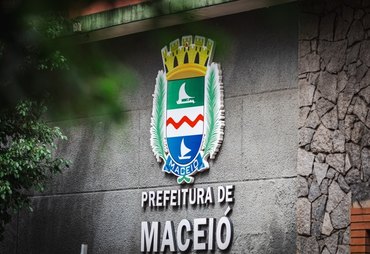 Prefeito JHC exonera todos os servidores comissionados de Maceió