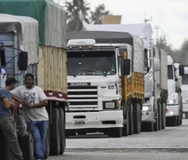 Benefícios emergenciais de caminhoneiros e taxistas começam a ser pagos em agosto