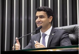 JHC começa à corrida atrás de acordos para sua campanha politica