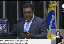 Câmara  aprova audiência pública para debater Barbie transexual