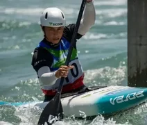 Ana Sátila conquista ouro no C1 da Copa do Mundo após seis anos