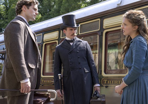 Netflix divulga trailer de Enola Holmes com Millie Bobby Brown e Henry Cavill