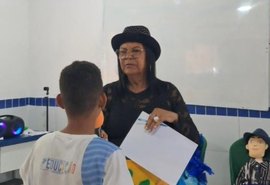 Tia Márcia Conta Histórias incentiva a observação e o estudo em escola de Maceió