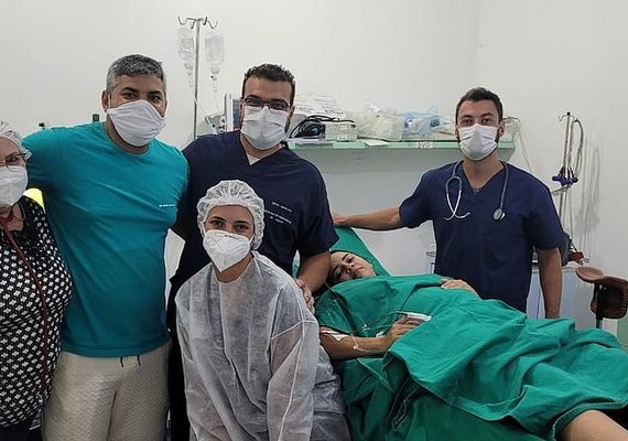 Turista de Maceió vai à Noronha para álbum de gravidez e dá à luz antes da hora